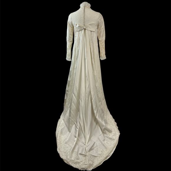 Vintage 1970’s Alfred Angelo Orginal Wedding Dress - Picture 5 of 9